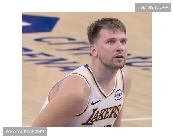 东契奇首秀表现出色15投7中三分球4记斩获25分7篮板4助攻